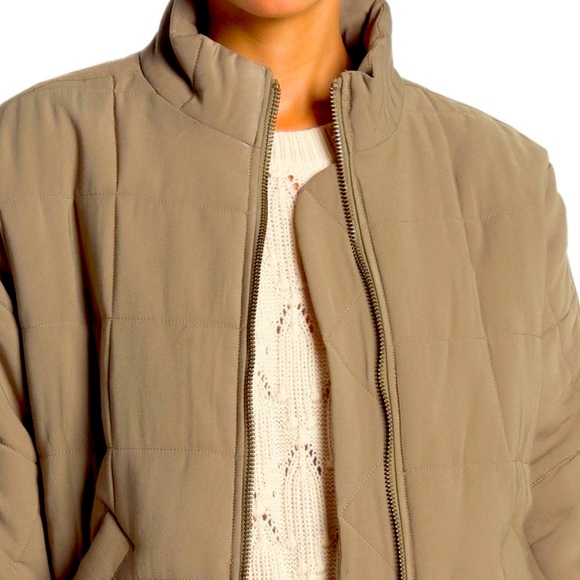 Elodie Jackets & Blazers - Elodie
Quilted Dolman Sleeve Jacket